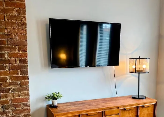 Appartement Hostwise - The Ohioan - Beautiful Brick Apt, Minutes To Downtown! Pittsburgh